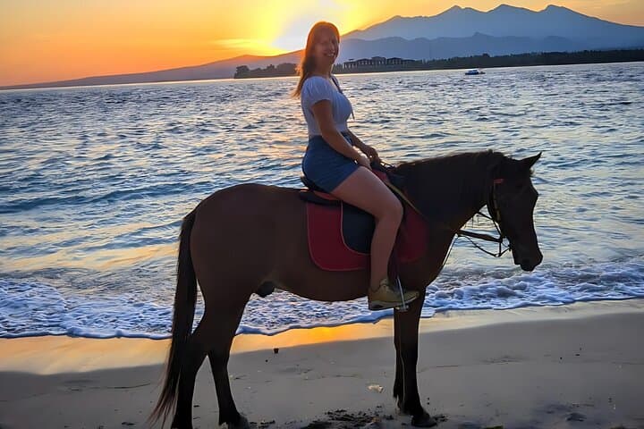 Sunrise Horseback Ride on Gili Meno Beach: 1-Hour Guided Tour photo 6