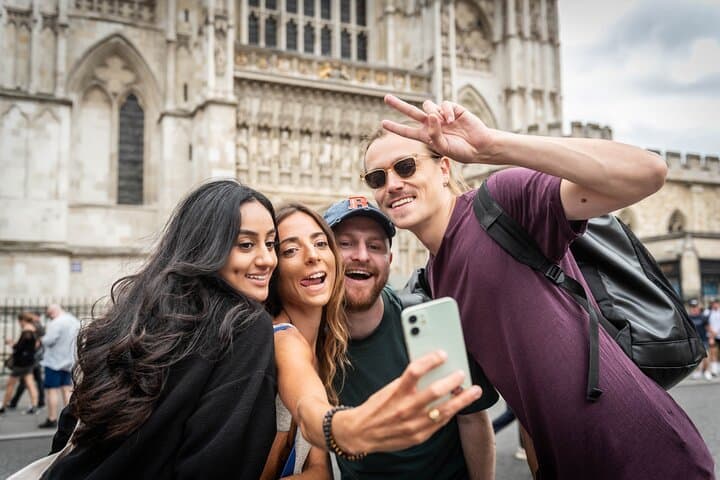 Walk With Kings: British Royalty Walking Tour and Westminster Abbey Entry
