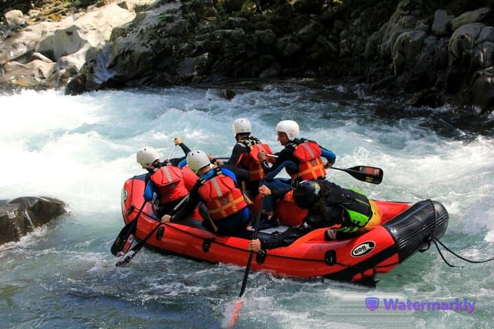 2.5-Hour Rafting Adventure in Tuscany: Rapids, Slides and River Forests photo 4
