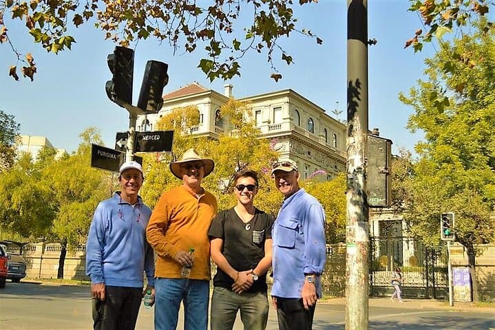 Explore Santiago Like a Local: Private Walking Tour with Lunch