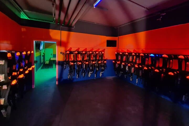 3-Round Laser Day in Oldenburg — Arena Laser Tag Experience photo 3
