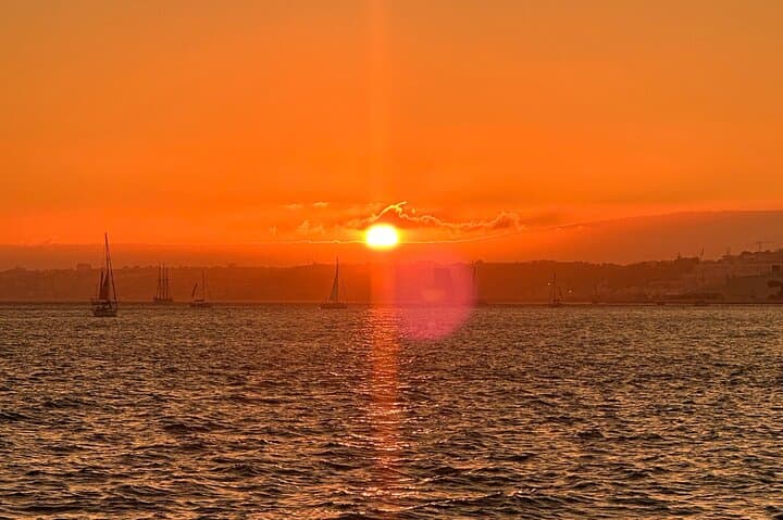 Lisbon Catamaran Sunset and Wine Cruise on the Tagus photo 2
