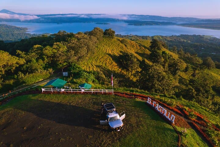 Arenal Volcano Viewpoint Trail: Observatory Lodge Sunset Hike photo 3