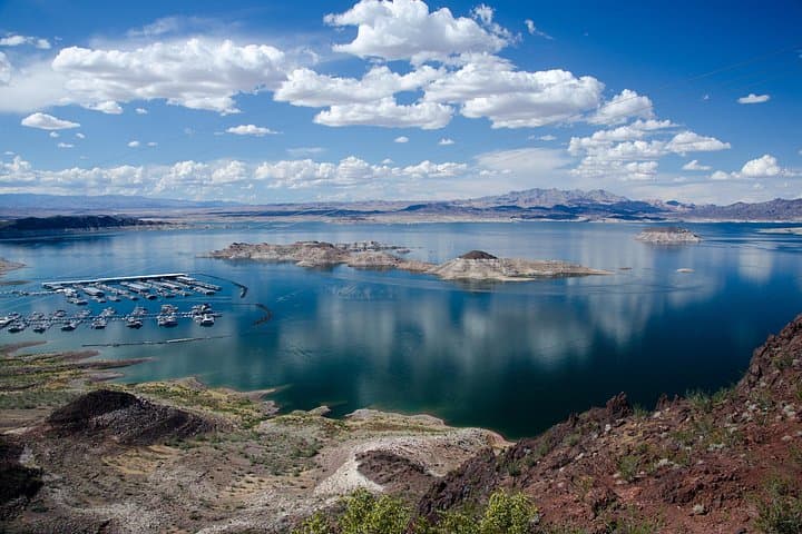 Day Trip from Las Vegas: Lake Mead, Bighorn Sheep & Seven Magic Mountains photo 2