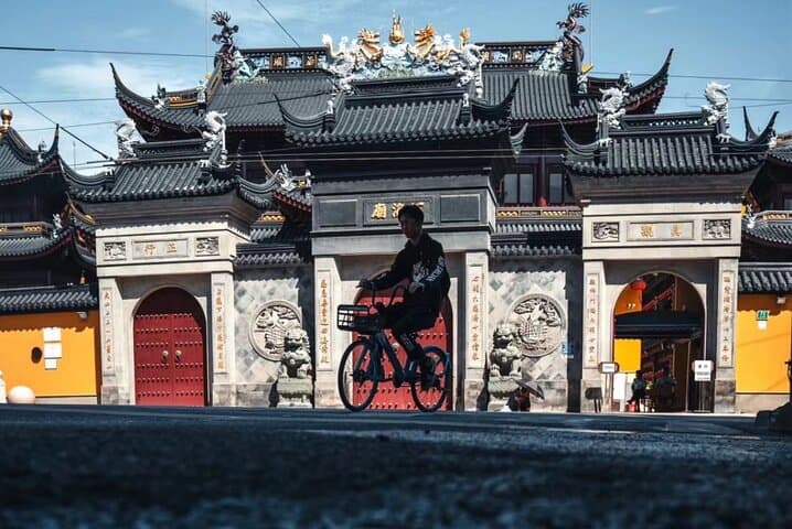 Shanghai Past, Present & Future: 4-Hour Food, Bike and Ferry Tour photo 5