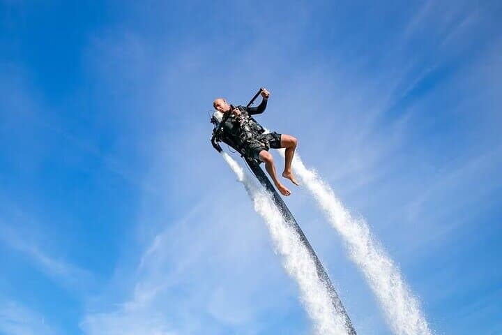 Fly a Jetpack Over Palm Jumeirah: Dubai Water Jetpack Experience photo 5