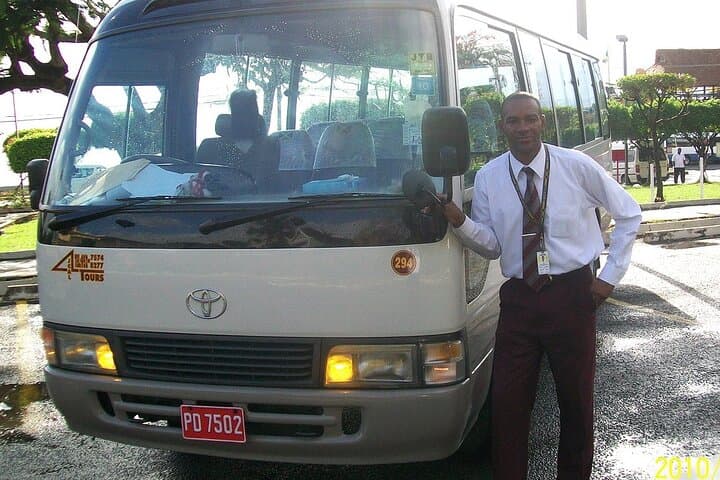 Smooth Arrival: Montego Bay Private Airport Transfers Explained photo 4
