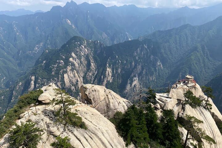 Mount Huashan Day Hike from Xi'an: Cable Car Options, Safety & Practical Tips photo 2