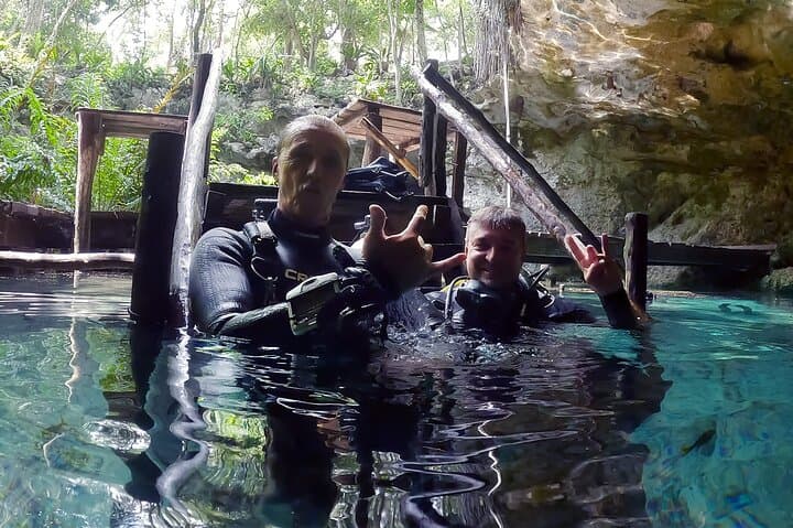 Cenote Dreamgate Guided Scuba Diving: Explore Sac Actun's Cavern Passages