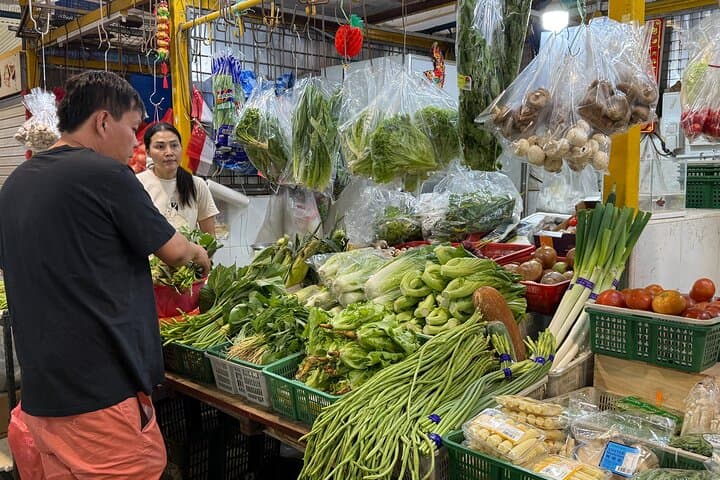 Market-2-Makan! Singapore Wet Market-to-Kitchen Cooking Experience photo 3