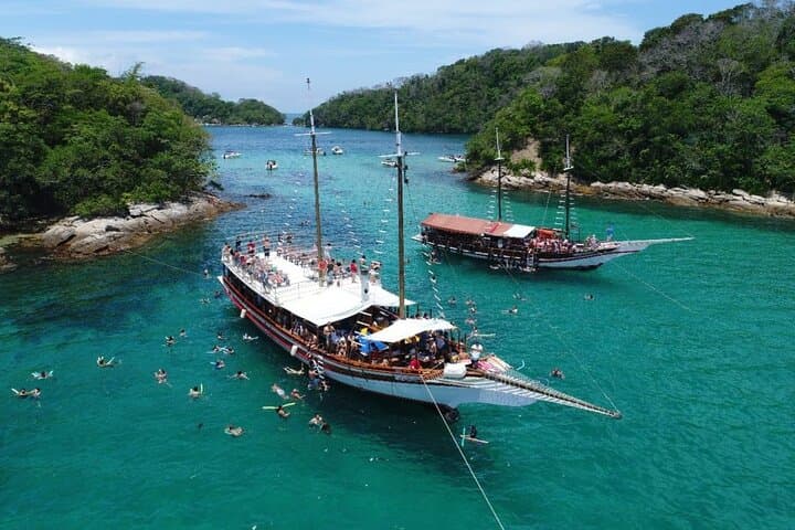 Island-Hopping Angra dos Reis & Ilha Grande: Blue Lagoon, Araçá and Japariz Day Cruise photo 5