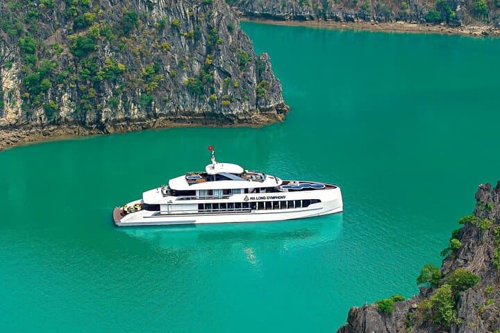 Halong Symphony Day Cruise: Sung Sot Cave & Ti Top Island with Lunch