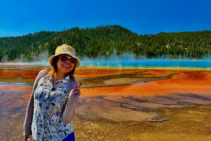 Private Full‑Day Yellowstone Lower Loop 'The Volcano' Tour — Old Faithful, Grand Canyon & Geysers photo 5