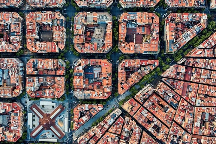 Barcelona Urban Planning Tour: Superblocks, Eixample & 22@ Smart City