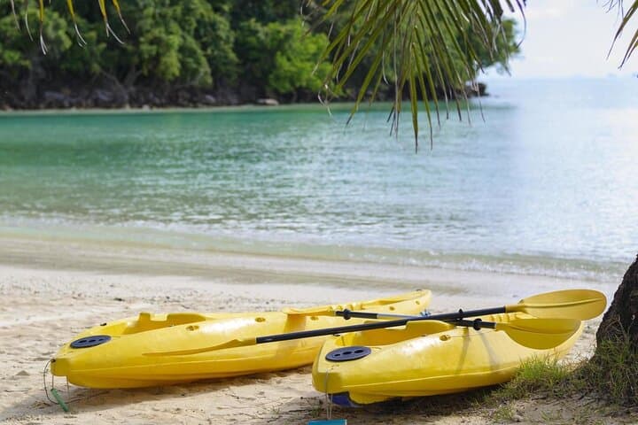 Clear-Bottom Kayak Tour from Elysian Resort — St. Thomas Guided Kayak Adventure