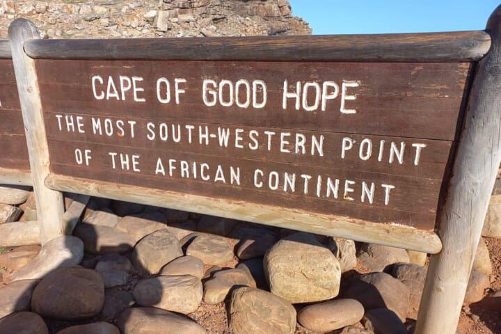 Cape Point & Boulders Beach Penguin Encounter: Day Tour from Cape Town