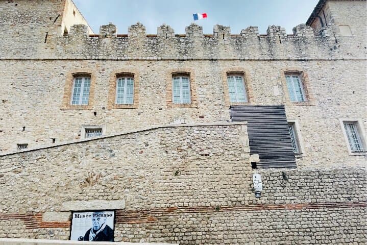 Self-Guided Antibes Scavenger Hunt: Interactive Walking Tour of Old Town photo 3