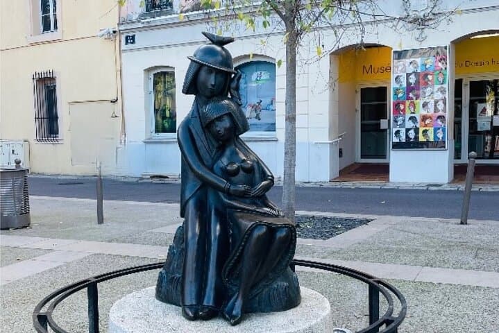 Self-Guided Antibes Scavenger Hunt: Interactive Walking Tour of Old Town photo 5