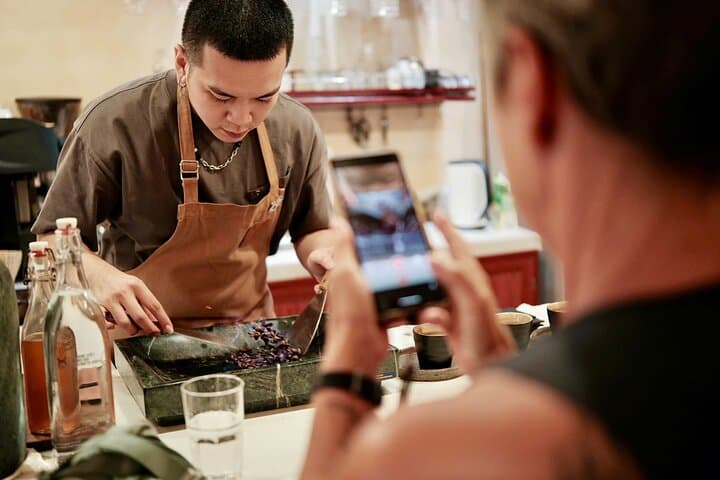 Saigon street food tour: top local restaurants and hidden eats photo 2