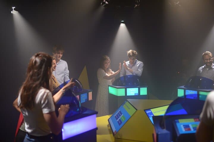 Quiz Room Melbourne: Immersive Live Trivia Game Experience photo 6