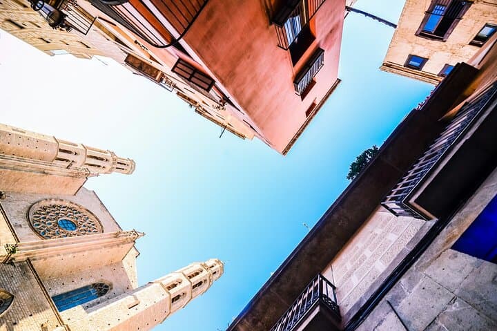 Walk the Gothic Quarter: 2-Hour Historical Walking Tour of Barcelona's Old City