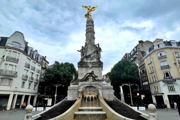 Self-Guided Reims Scavenger Hunt: Discover Cathedral Streets and Champagne History photo 3