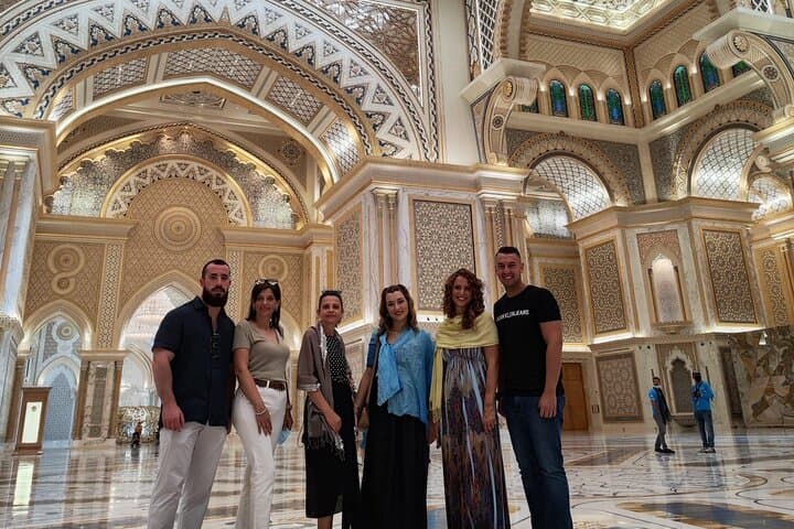 Full-Day Abu Dhabi Highlights Tour with Professional Photos photo 5