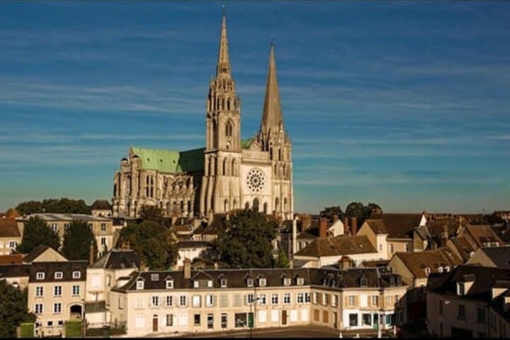 Chartres: Cathedral Stories and Medieval Streets Private Walking Tour photo 3