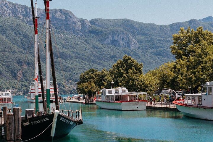 Perouges and Annecy Day Trip from Lyon: Medieval Village, Lake Annecy & Food Tasting photo 6