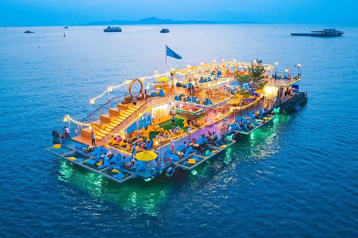 Night Squid Fishing & Floating Café Experience from Pattaya photo 2
