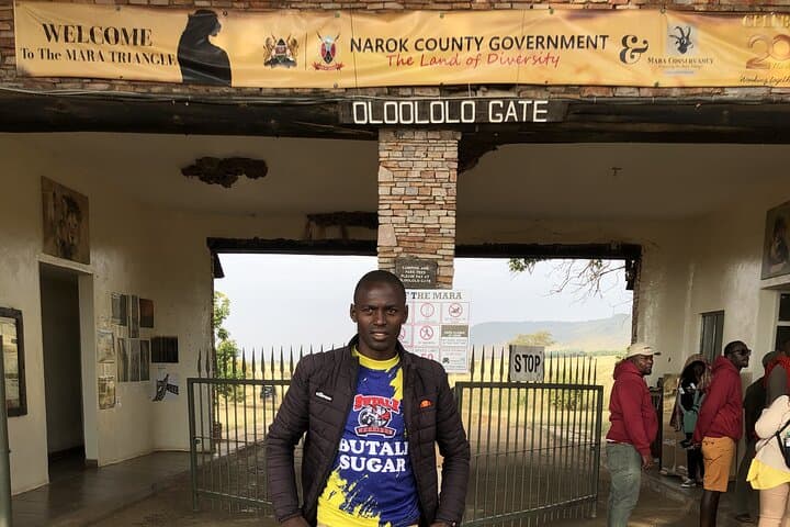 Nairobi to Masai Mara Day Trip: Wildlife Safari and Maasai Village Experience