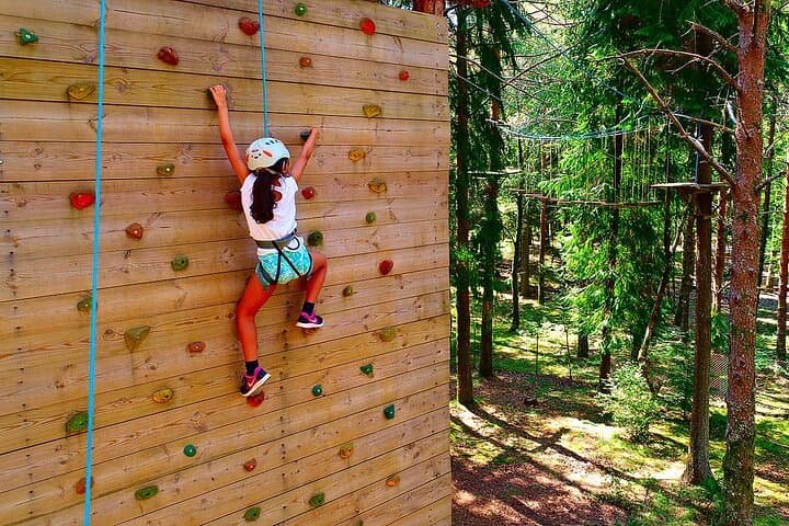 Braga Multi-Activity: Arboring, Rappel, Climbing & Zip Slide (90 min) photo 3