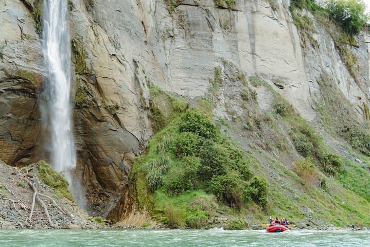 Boulders Scenic Half-Day Float on the Rangitikei River — Whitecliffs Lunch Drift photo 5