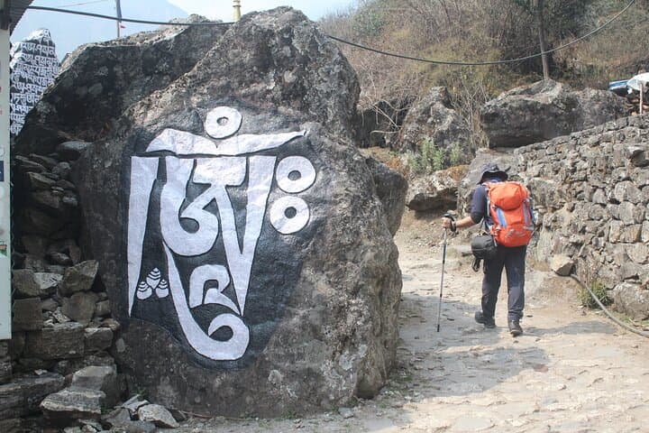 10-Day Everest Base Camp Trek from Lukla — Route, Altitude & Planning Tips photo 3