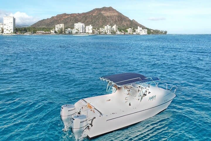 Private Waikiki Fireworks Cruise: Sunset, Skyline & Diamond Head Views