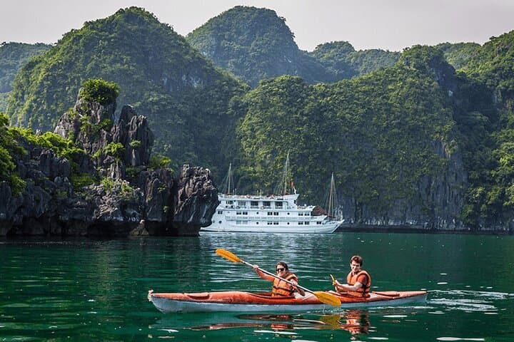4-Day Ninh Binh to Ha Long Bay Cruise & Cat Ba Island from Hanoi — UNESCO Highlights photo 2