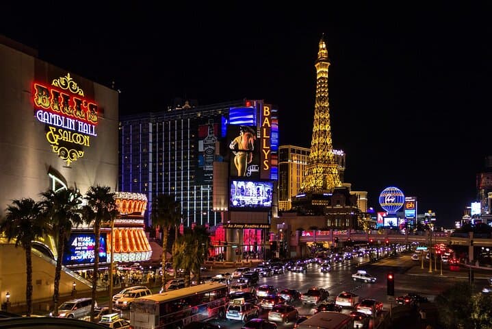 Private Downtown Las Vegas Sightseeing Tour: Strip, Bellagio Fountains & Fremont in One Day photo 5