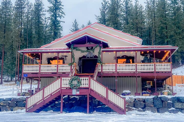 Private Wine Tasting in the American Alps — Leavenworth Winery Tasting with Eagle Creek Views photo 2