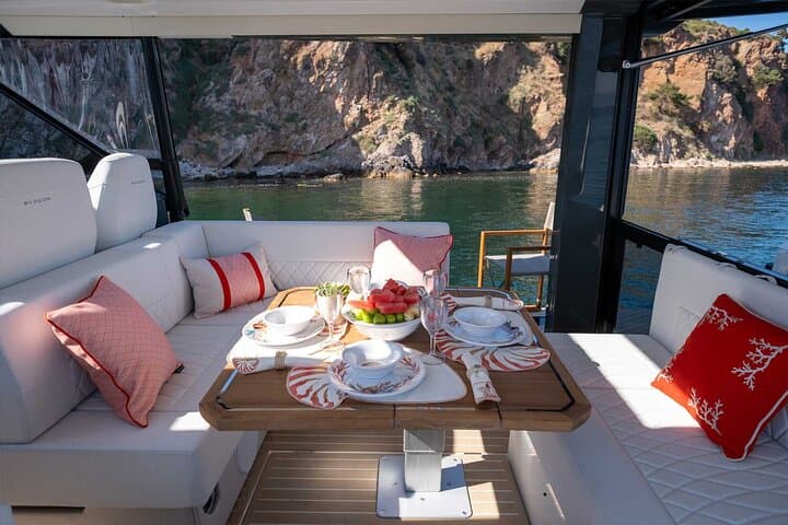 Private Yacht to Lindos: 8‑Hour All‑Inclusive Swim, Snorkel & Lindos Bay Experience photo 3