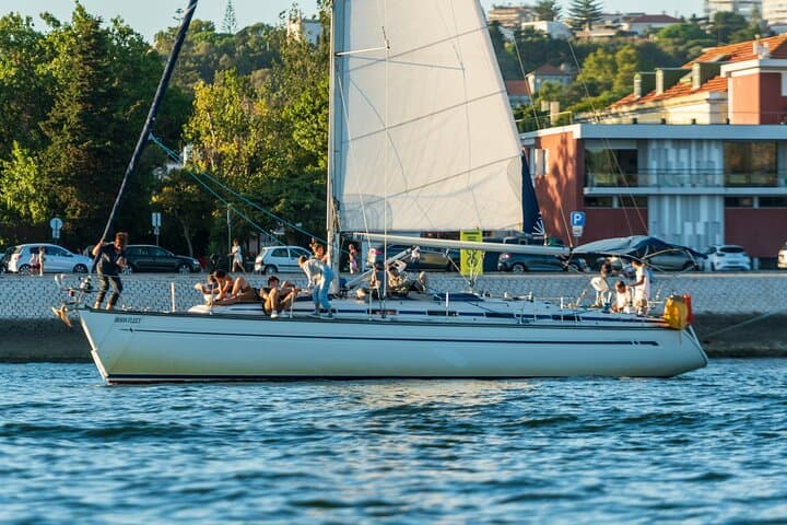 Private Romantic Sailboat Cruise in Lisbon: 2-Hour Tagus River Experience photo 6