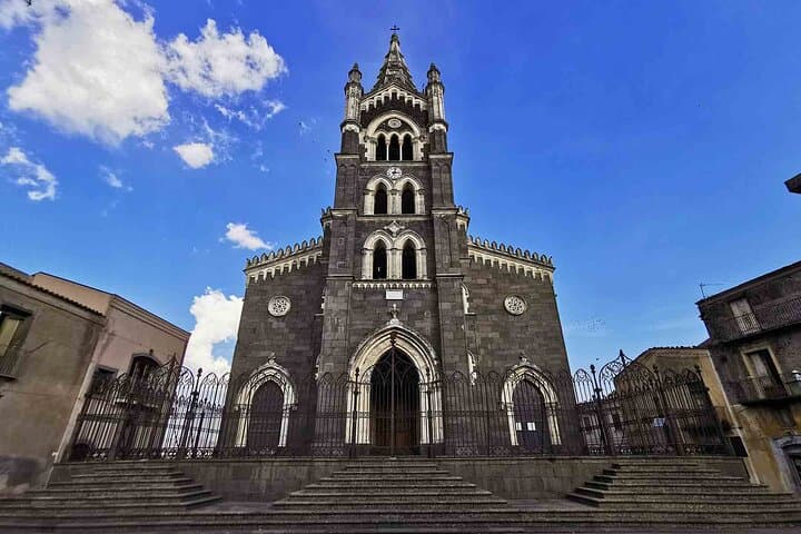 Randazzo & Etna Winery Tour — Medieval Streets and Volcanic Wines