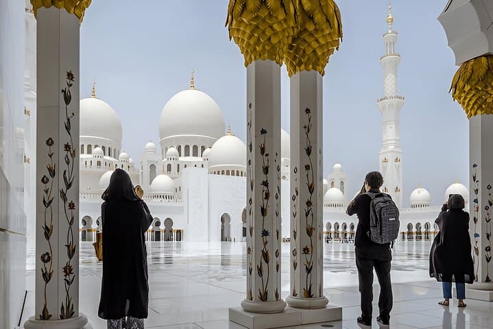 Abu Dhabi Day Trip from Dubai — Sheikh Zayed Mosque, Corniche & Cultural Stops photo 6