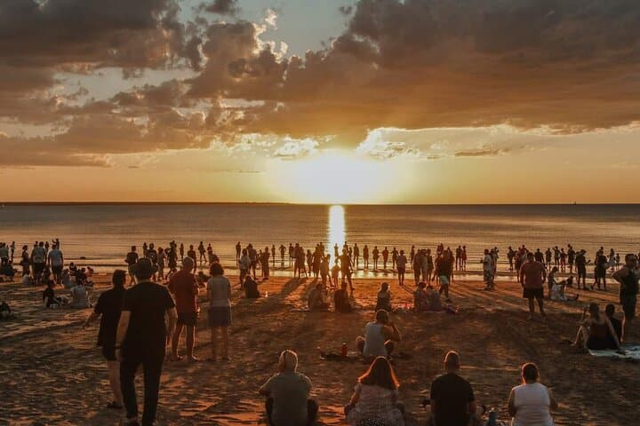 Darwin Sunset Markets & City Tour: Mindil Beach Evening Experience photo 5