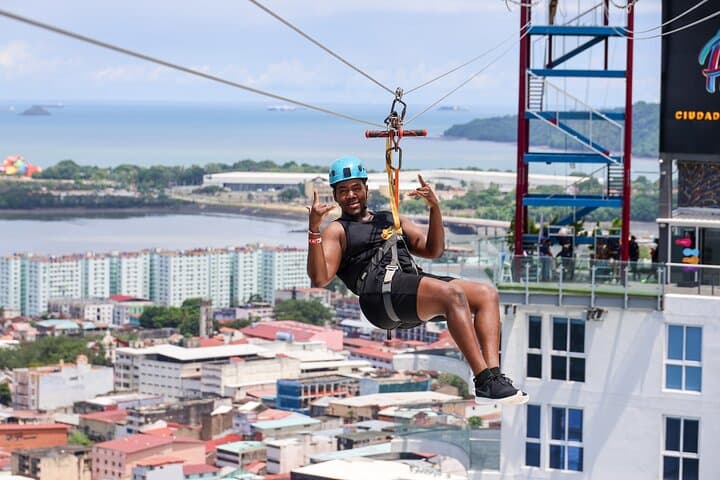Soar Above Panama City: Urban Zipline Over the Skyline at POIN Panama photo 6