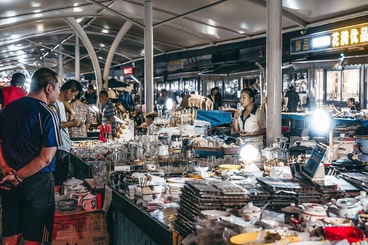 Beijing Ghost Market Night Tour: Antiques, Snacks & Local Secrets photo 6