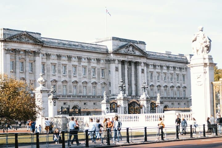 Ultimate London Walking Tour: 30 Iconic Sights with Blue Badge Guide photo 5
