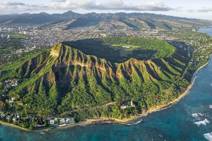 Diamond Head Summit Shuttle: Waikiki Hike with Entry Tickets Included