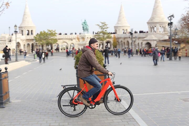 Budapest E-Bike Tour: Gellért Hill and Castle District Highlights photo 3