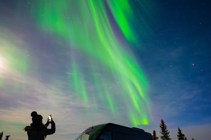 Luxury Private Northern Lights Experience in Fairbanks — Aurora Viewing by Van photo 3