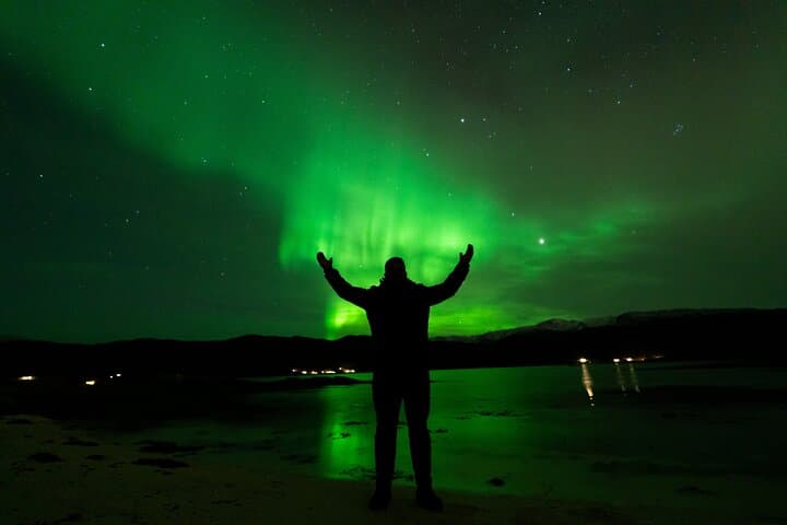 Tromsø Northern Lights Bus Tour: 7-Hour Guided Aurora Chase with Photos & Hot Drinks photo 1